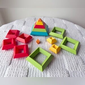 Montessori Pyramid Stacking Blocks